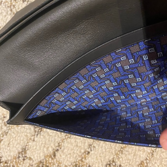 HERMÈS Checkbook Holder in gray - Picture 2 of 6